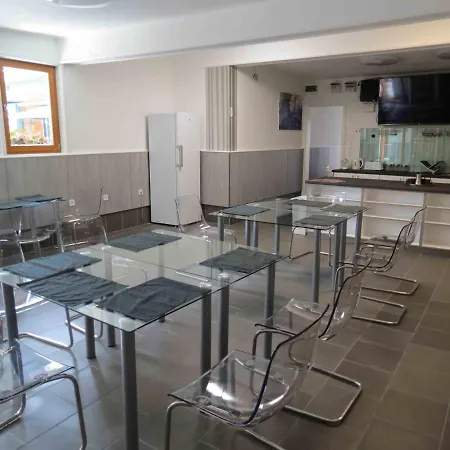 Csobogo Vendeghaz Homestay Veroce